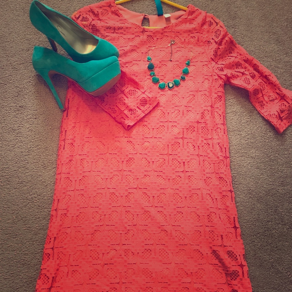 Coral dress M NWOT